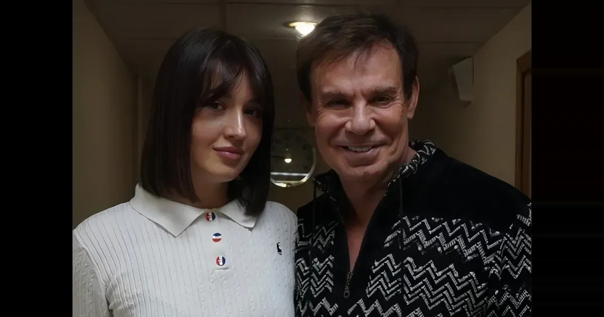 Ефим Шифрин прокомментировал слухи о романе с молодой девушкой на своём юбилее Ефим Шифрин дал загадочный ответ о романе с 25-летней девушкой на своём юбилее