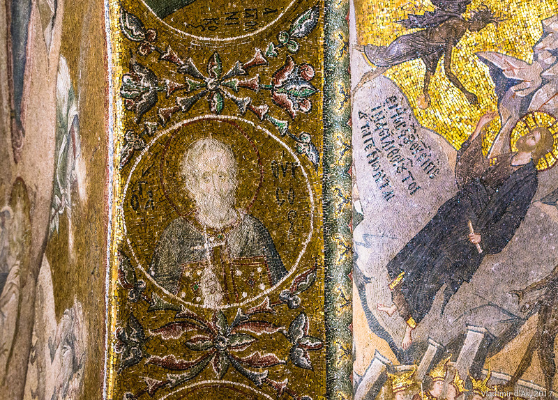 Портреты святых в медальонах в экзонартексе. Мозаики и фрески монастыря Хора.