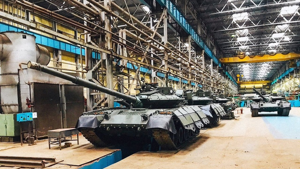  Т-80БВМ, как проект, в 2017-2018 годах считали ненужным, ведь армия России имела на тот момент улучшенные Т-72Б3М образца 2016 года, так же известные, как Т-72Б3 УБХ, Уралвагон завод ставил на поток