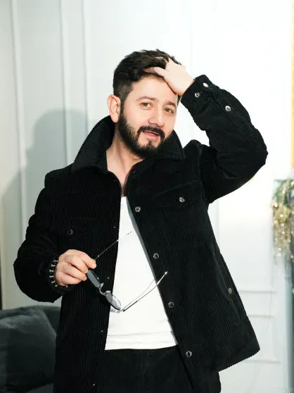 Михаил Галустян