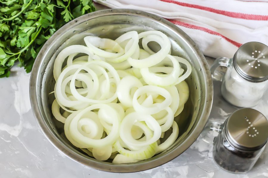 Маринованный лук кольцами на зиму банку, кольцами, емкость, маринада, крышкой,  — 05 Чайных, кольца, кипяток, очень, дайте, нужно, консервацию, погреб, подвал, около, слейте, смените, минутПосле, водуВ, кастрюлю