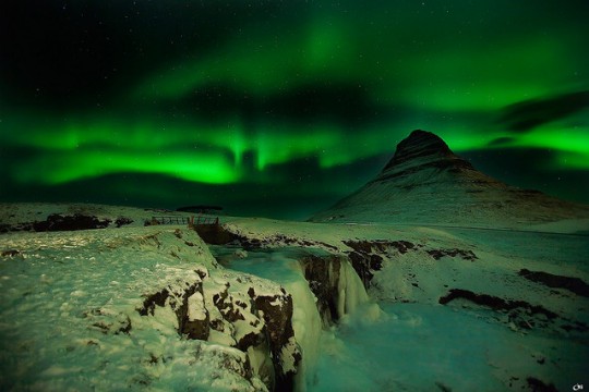 Прекрасные мгновения полярного сияния (12 фото)