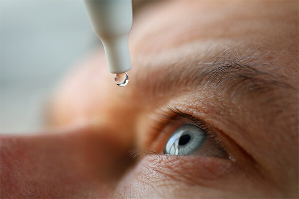 Около 25% обращений к офтальмологам обусловлены симптомами сухости глаз. Если вы также страдаете от чувствительности к свету? Покраснение и помутнение зрения?
