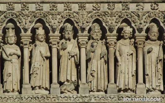 Нотр-Дам де Пари: Каменный ребус Парижа Нотр-Дам де Пари: Каменный ребус Парижа