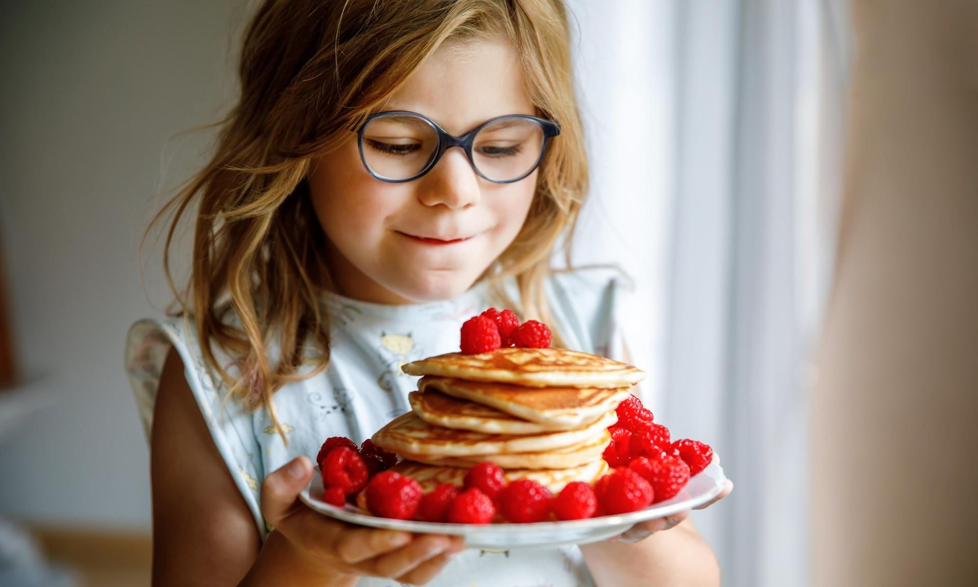 Полезный детский завтрак: каким он должен быть по мнению диетолога