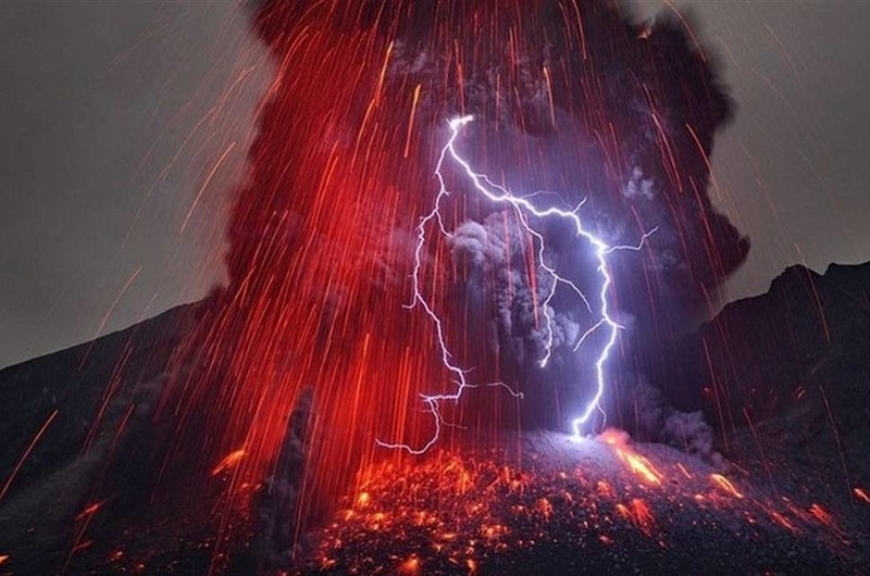 1. Грязевые грозы. Возникают, когда молния появляется в вулканическом шлейфе природные феномены, природные явления