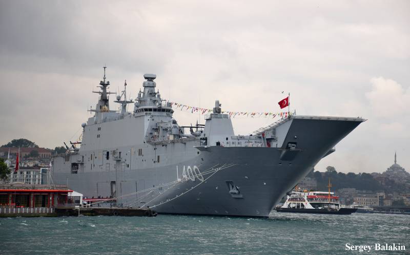 «Флагман Эрдогана» в Стамбуле вмф