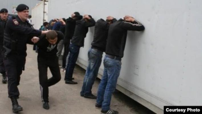 Уполномоченный по правам человека при президенте РФ раскритиковал госдумский закон о мигрантах