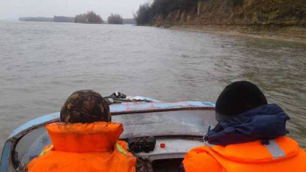 В Алтайском крае мужчина на моторной лодке поплыл по Оби и пропал