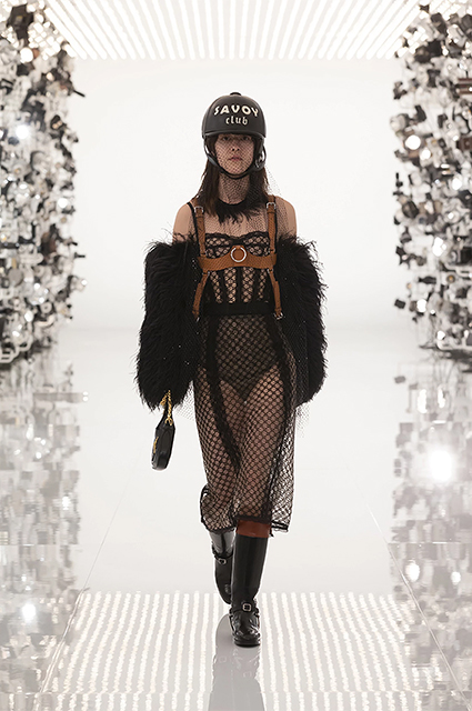 Модный дайджест: от "коллаборации" Balenciaga и Gucci до новостей о Met Gala Новости моды