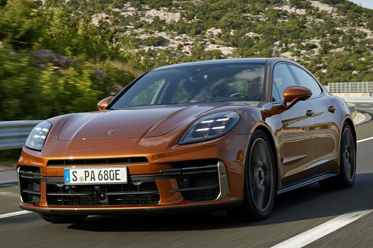 Porsche Panamera Turbo 2021