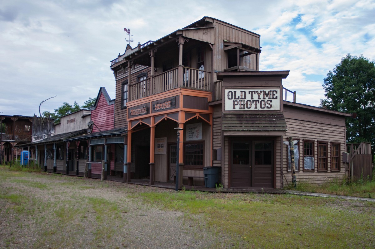 Парк аттракционов «Дикий Запад» в Северной Каролине, который не щадит время заброшки,США