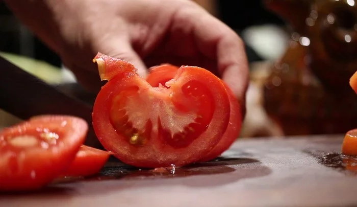 Говяжьи ребра в чугунке, томленые с овощами и айвой! Приготовление, гайва, духовкиhttpsyoutubestRko2w1nYИнгредиенты, литровый, чугунокребра, кгперец, болгарский, штпомидор, кгморковь, гкартофель, ггрибы, гчеснок, томления, головкалук, любой, штвино, сухое, лчерный, душистый, острый