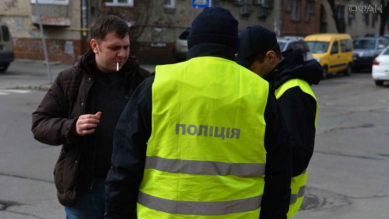 Гражданским лицам на Украине запретят носить камуфляж и полицейскую символику