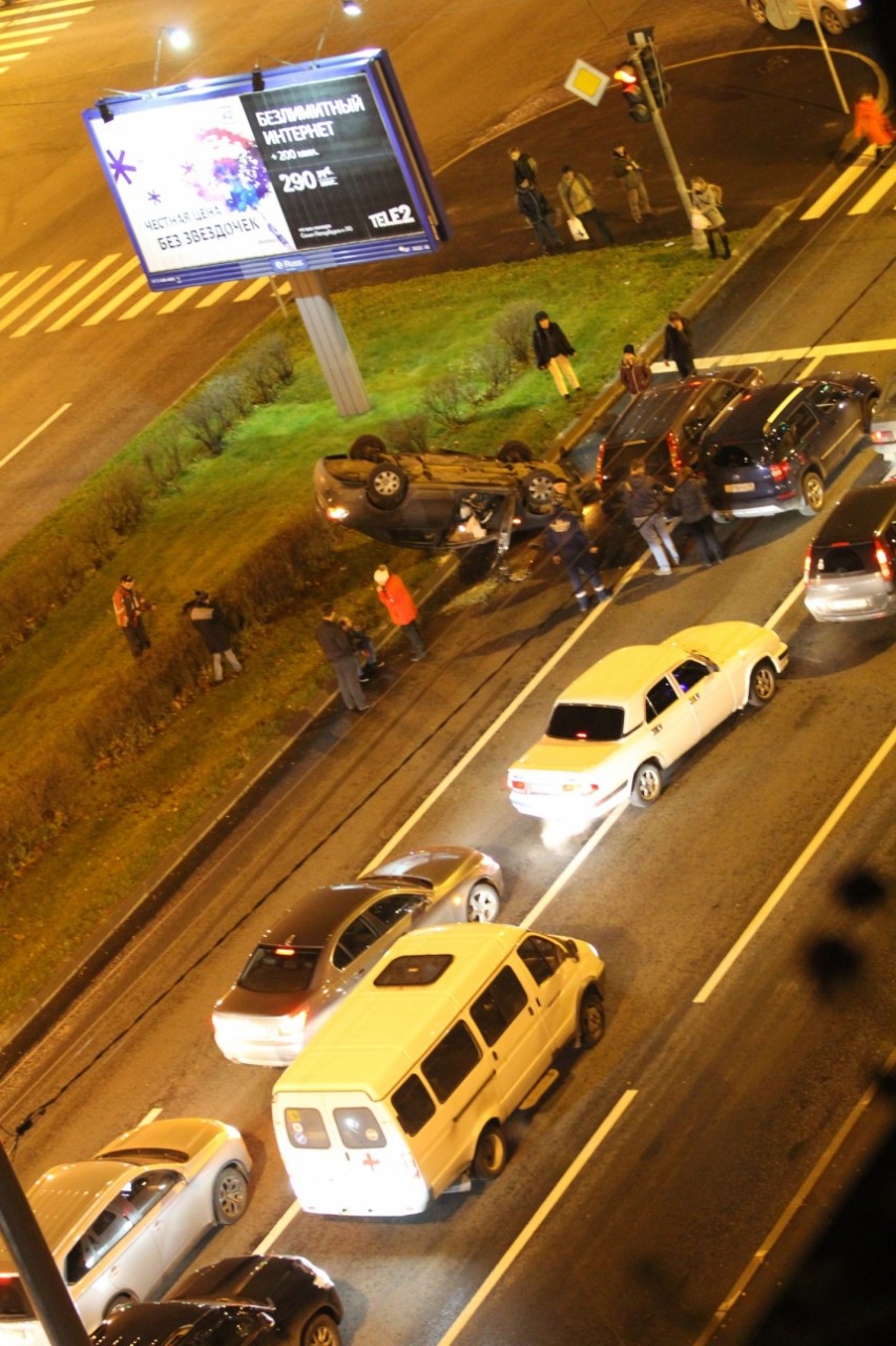 На перекрестке «смерти» в Петербурге, произошла страшная авария, опубликованы фото  