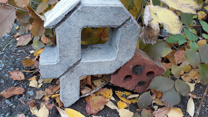 Надо спасать рубль, а Центробанк сломался