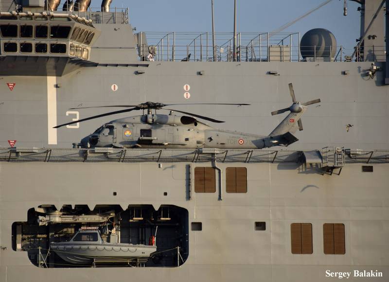 «Флагман Эрдогана» в Стамбуле вмф