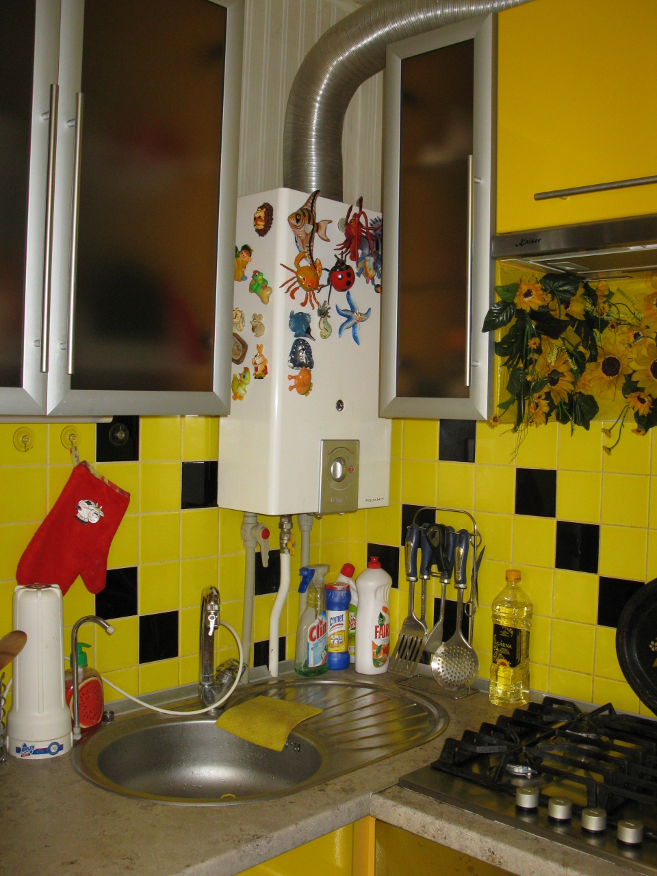 Желтая кухня 6 кв м