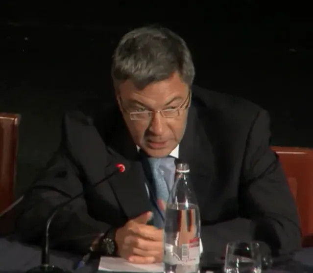 Жена главы Газпромбанка Андрея Акимова Даша Попова отдыхает с дочерью в Марокко Попова, Акимов, дочерьюДаша, также, данным, которая, Поповой, Андрея, Газпромбанка, слухам, своего, ПоповаДаша, вместе, соцсетях, спокойно, передвигаться, Европе, может, Например, недавно