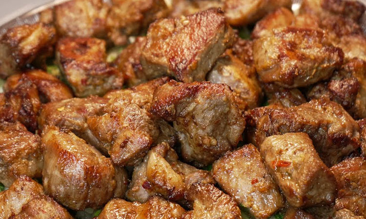 Каурма по-грузински. Показываем рецепт идеально сочной, но прожаренной свинины кухни мира,мясные блюда