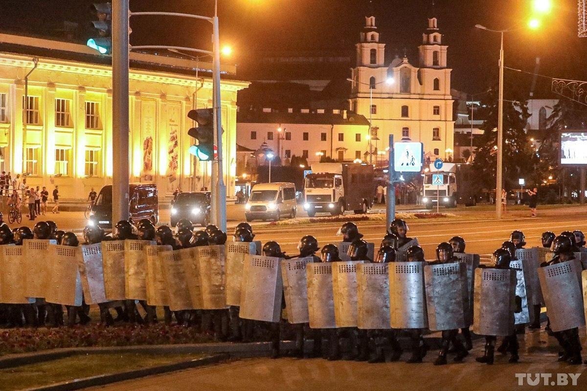 «Комментарии излишни…» Что происходит в Минске и других городах Белоруссии после выборов президента