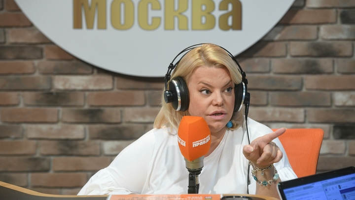 Актриса Яна Поплавская против нацистов на Украине: Это война за детей!