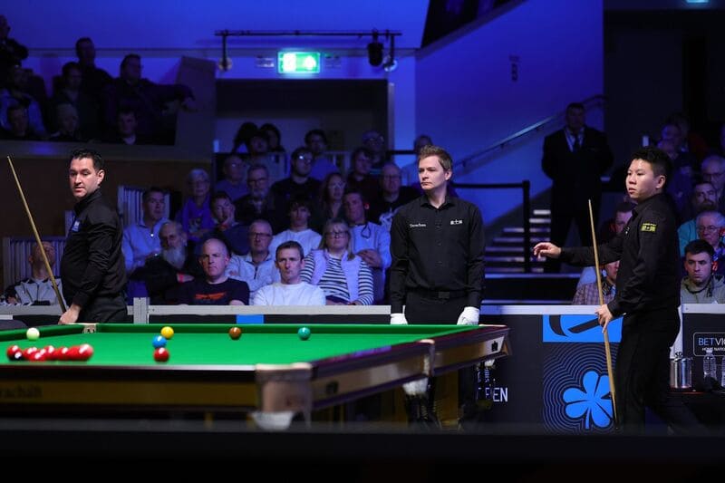 Том Форд уступил Чжоу Юэлуну со счетом 4-5 в четвертьфинале Northern Ireland Open 2025 (фото: WST)