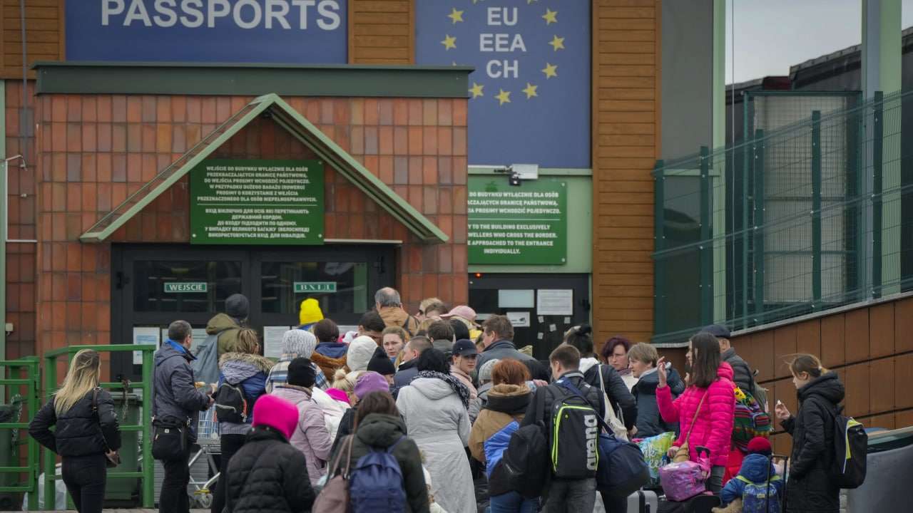 Европе уже не сладко: почему страны ЕС не рады украинским беженцам