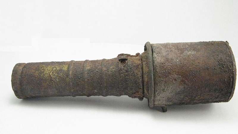 Пятилетняя девочка подобрала боевую гранату времен ВОВ на площадке детсада в Воронеже