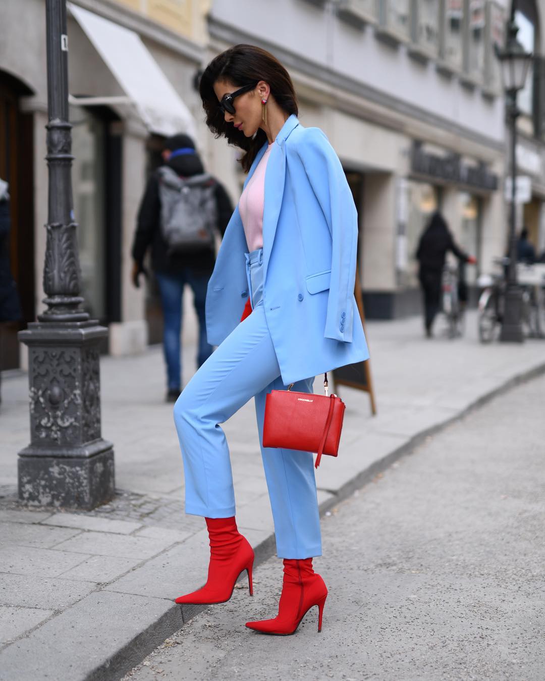 Мода: С чем носить голубой цвет: 17 роскошных комбинаций