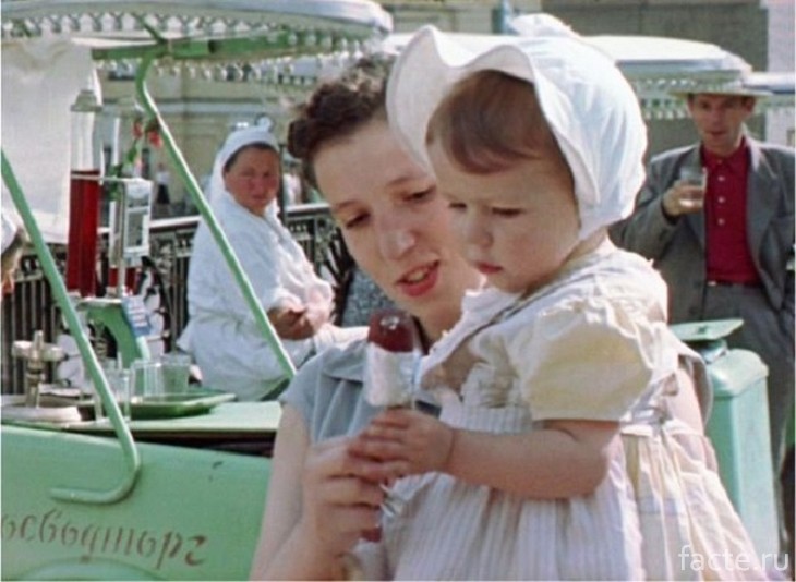 Советские люди на фотографиях 50-х годов НОСТАЛЬГИЯ,СОВЕТСКИЙ ПЕРИОД,СОВЕТСКИЙ СОЮЗ,СОЦИАЛИЗМ,СССР,ХРУЩЕВ