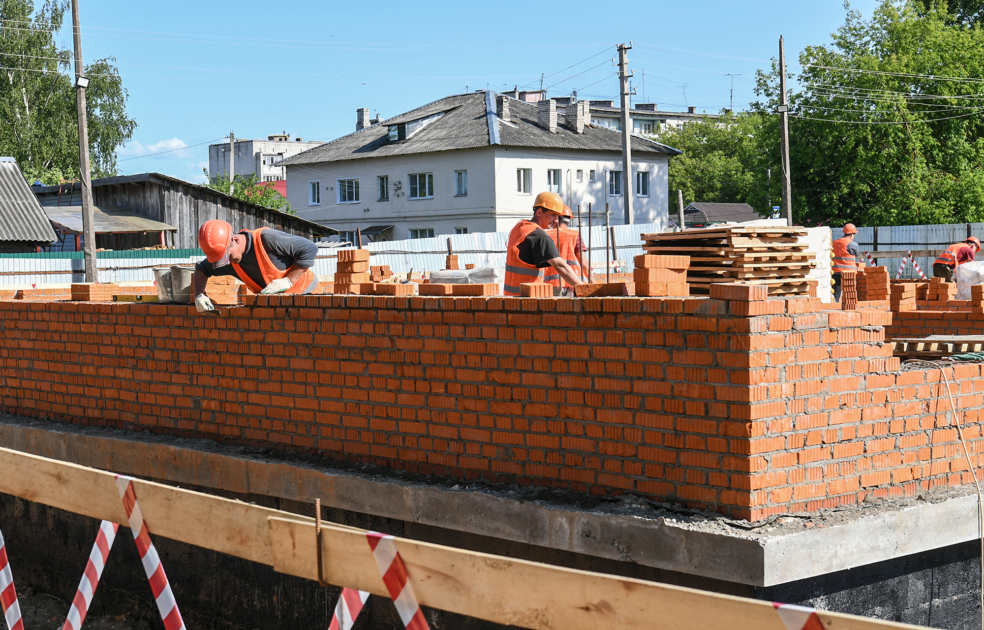 Игорь Руденя ознакомился с ходом строительства нового здания детского дома «Родничок»