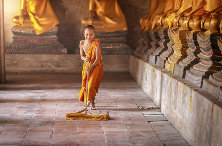 Заходить в храм в обуви и головном уборе интересное, камбоджа, особенности