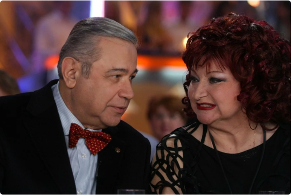 «Развод на пользу»: Елена Степаненко буквально преобразилась после расторжения брака с Петросяном