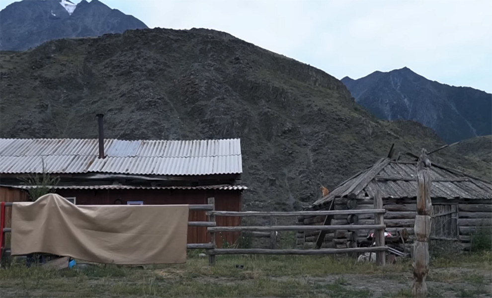 Деревня без дорог на границе России, Монголии, Китая и Казахстана: как живут здесь местные Культура