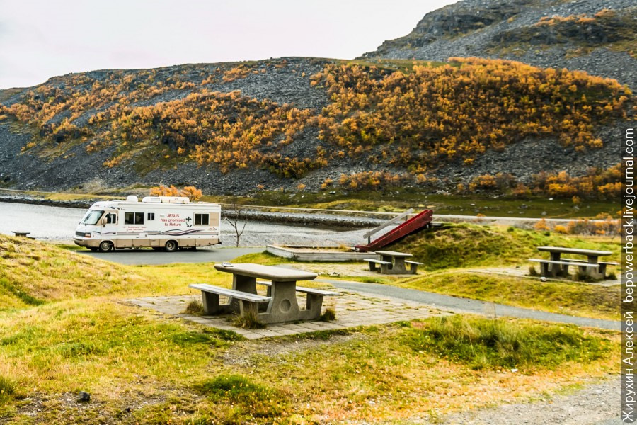 Как прокатиться по самой дорогой стране мира и не остаться без штанов? Как прокатиться по самой дорогой стране мира и не остаться без штанов? авто и мото,путешествия