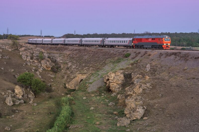 В Крым запускают дополнительные пассажирские поезда