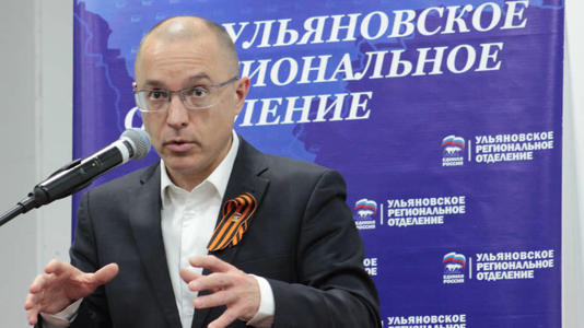 Секретарь регионального отделения ЕР, первый зампред заксобрания области Василий Гвоздев
