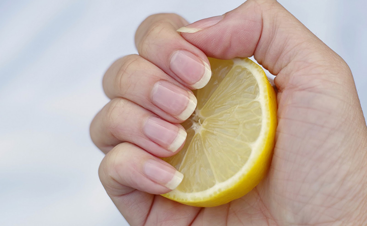10 простых вариантов использования лимона в косметических целях здоровье и медицина,косметика,косметология,лимон,рецепты,советы