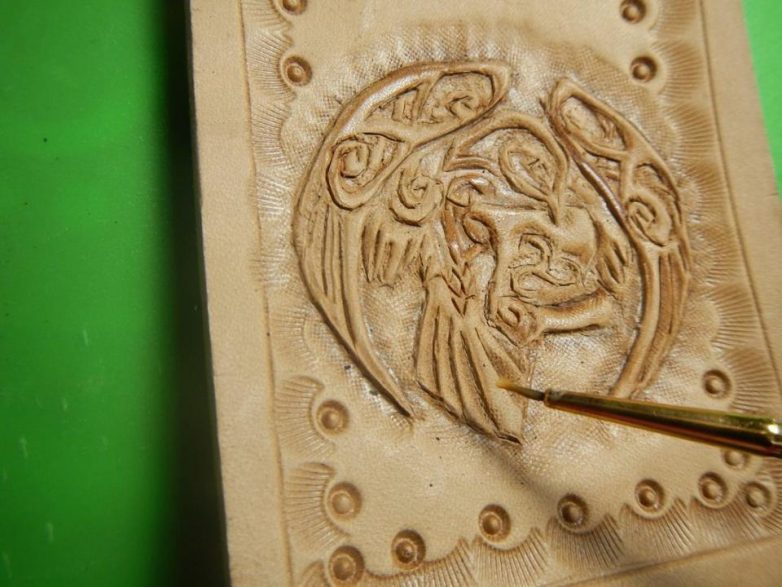 Маленькая кожаная сумочка на пояс кожаная сумочка