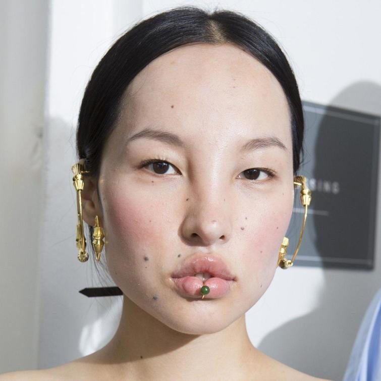 20 людей с удивительной внешностью, от взгляда на которых вы скажите «Вау!» 20 людей с удивительной внешностью, от взгляда на которых вы скажите «Вау!»