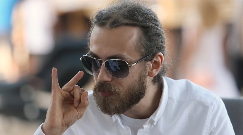 Не от наркотиков: названа официальная причина смерти Децла