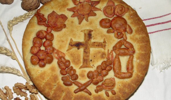 Крест поклоняйтесь, это воскресенье! Вот обычаи сегодня