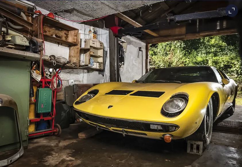     Lamborghini  1   