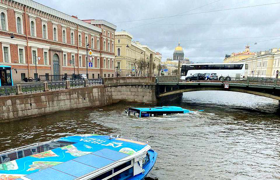 Появились данные о жертвах страшного ДТП с автобусом в Петербурге