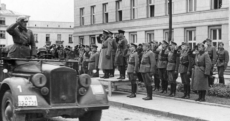 Не надо спасать рядового Сталина. Генералиссимус в состоянии справиться сам Не надо спасать рядового Сталина. Генералиссимус в состоянии справиться сам россия