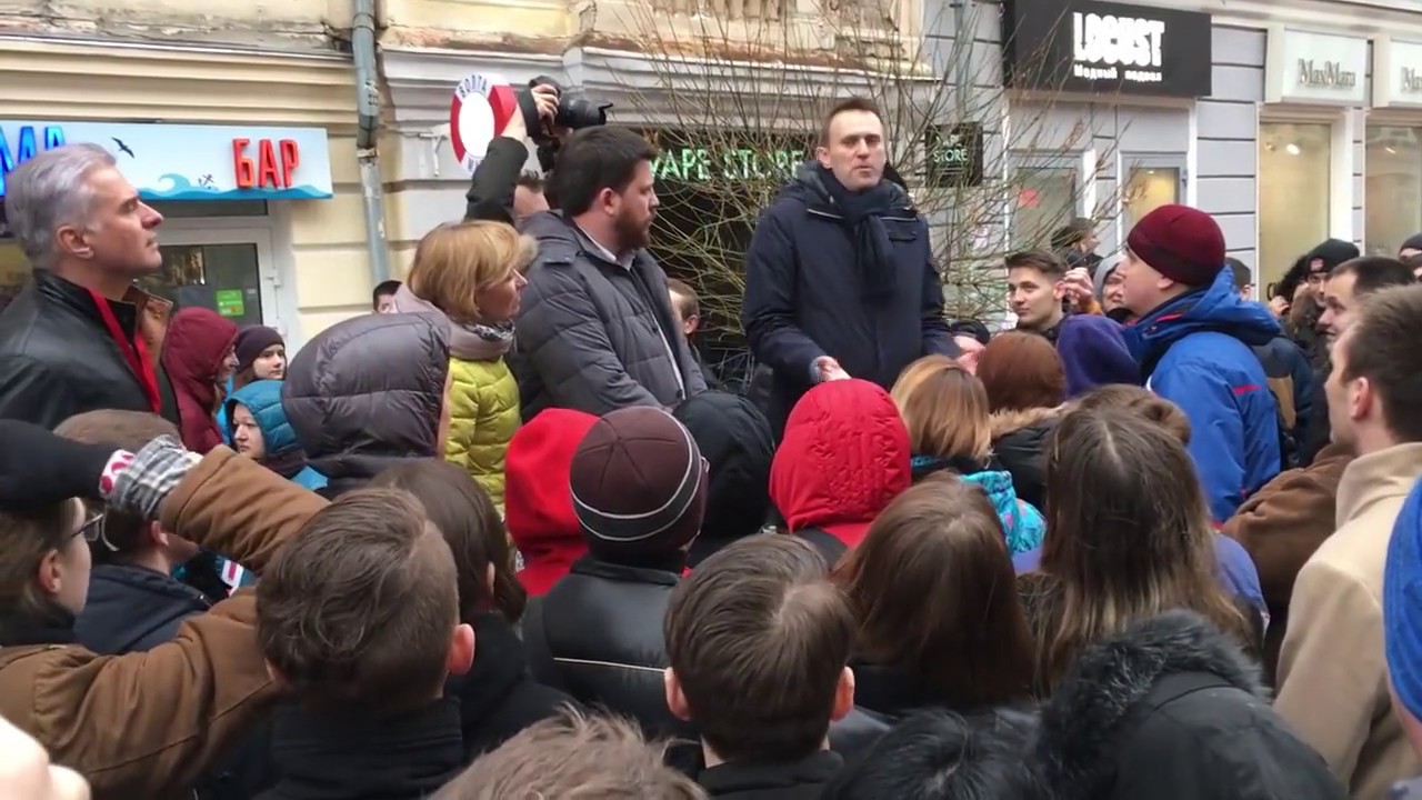 Шендерович прошелся по Навальному: место такой «элиты» - в автозаке
