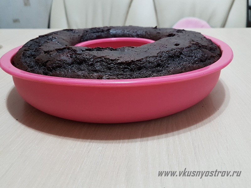 Шоколадный пирог с жимолостью Шоколадный пирог с жимолостью кулинария,сладкая выпечка