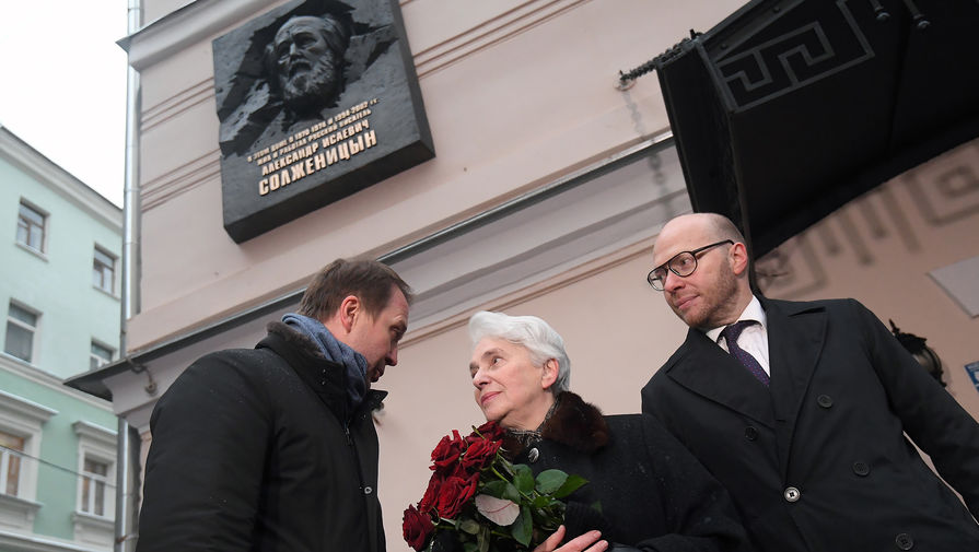 наташа романофф черная вдова ягодицы. черная вдова обложка. черная вдова марвел комикс. черная вдова 616. пегги картер и наташа романофф.