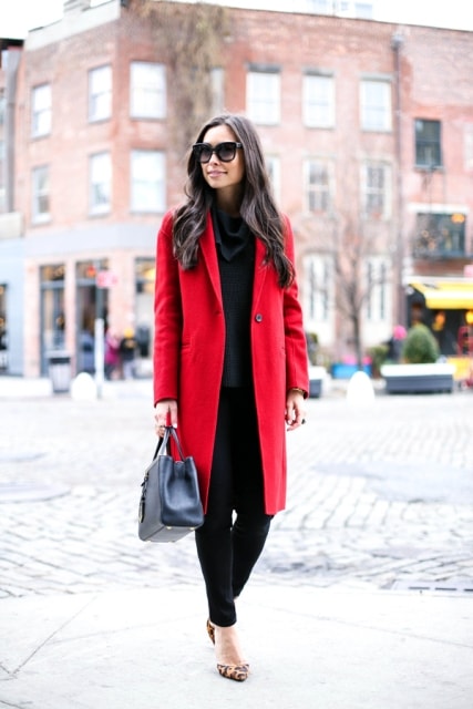 Яркие образы с красным пальто для тех, кто хочет выделиться этой зимой пальто, красное, образ, красным, более, вариант, можно, черными, джинсы, длины, сочетается, двубортное, точно, зауженные, идеально, красном, клетку, белые, образа, поверх